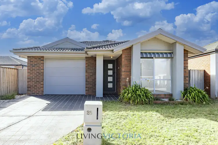 28 Giselle Grove