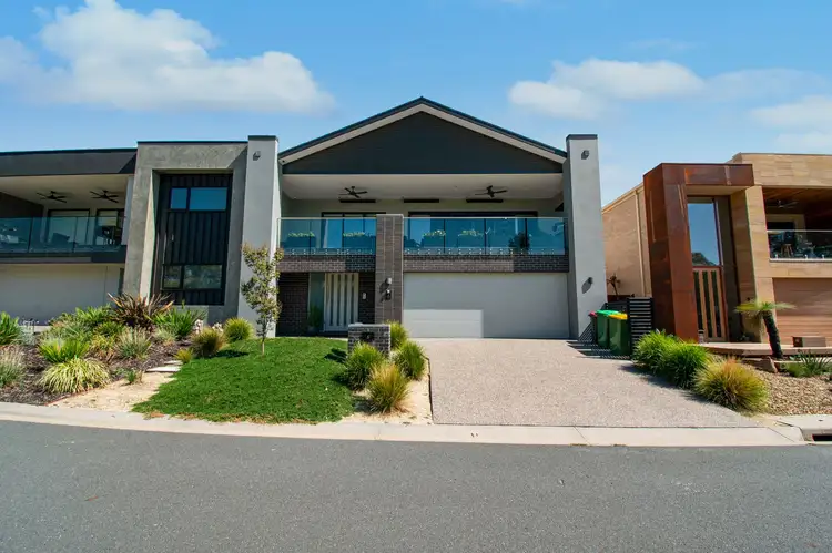 Second view of Homely house listing, 5 MCILLREE COURT, Wodonga VIC 3690