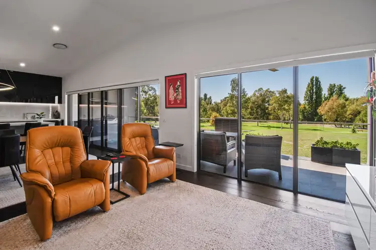 Fifth view of Homely house listing, 5 MCILLREE COURT, Wodonga VIC 3690