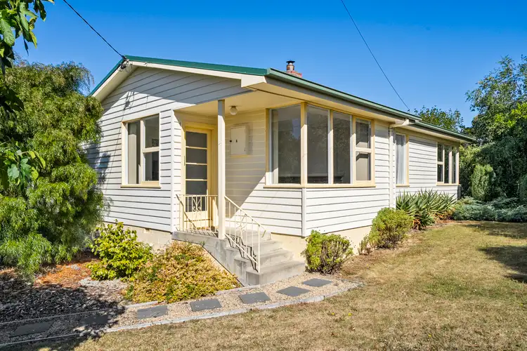4 Dempster Street