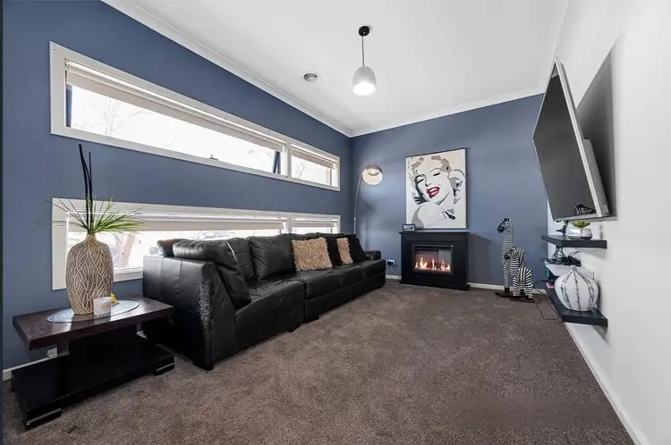 64 Cunningham Chase, Burnside Heights VIC 3023