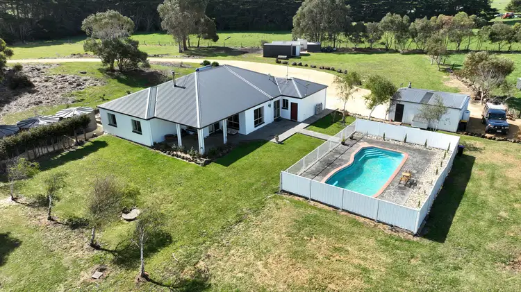 174 Blackwood Road, Port Fairy VIC 3284