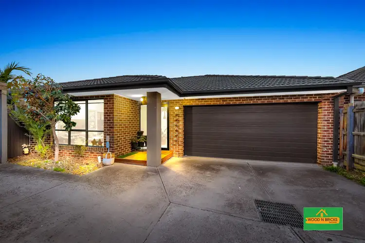 2/8 First Avenue, Dandenong North VIC 3175