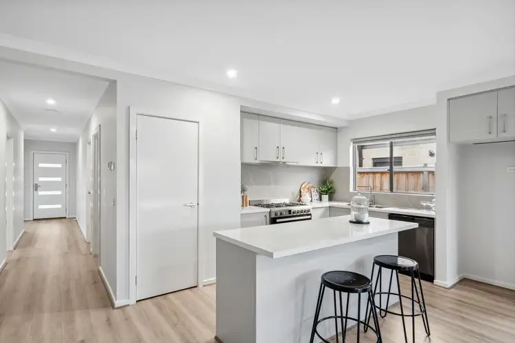 82 Naturaliste Way, Armstrong Creek VIC 3217