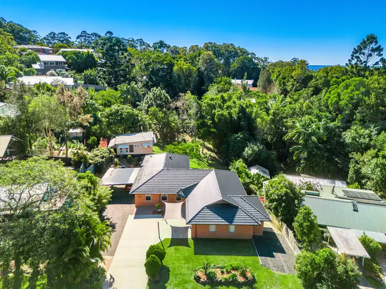 11 Rajah Road, Ocean Shores NSW 2483