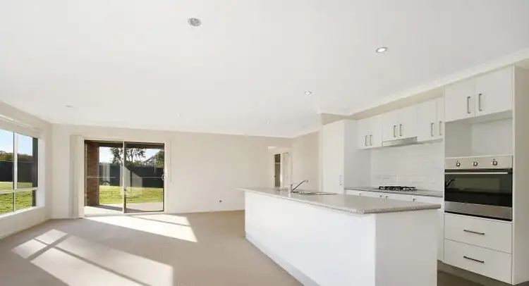 Fourth view of Homely house listing, 25 Gabrielle Court, Lavington NSW 2641