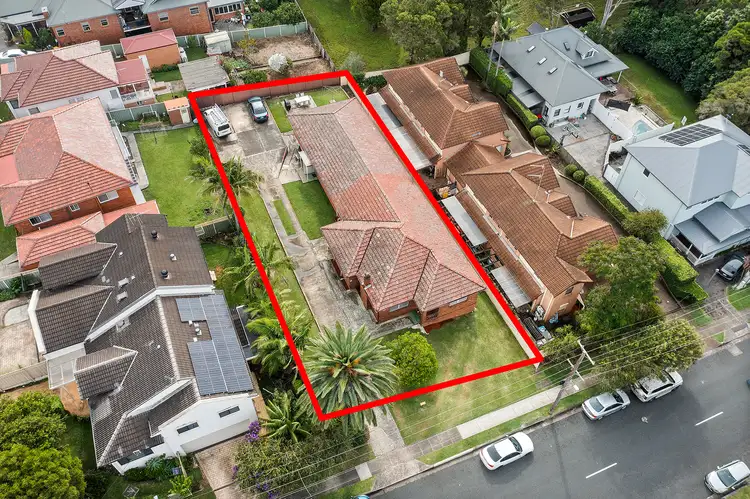 Third view of Homely block of units listing, 52 Rosemont Street, Wollongong NSW 2500