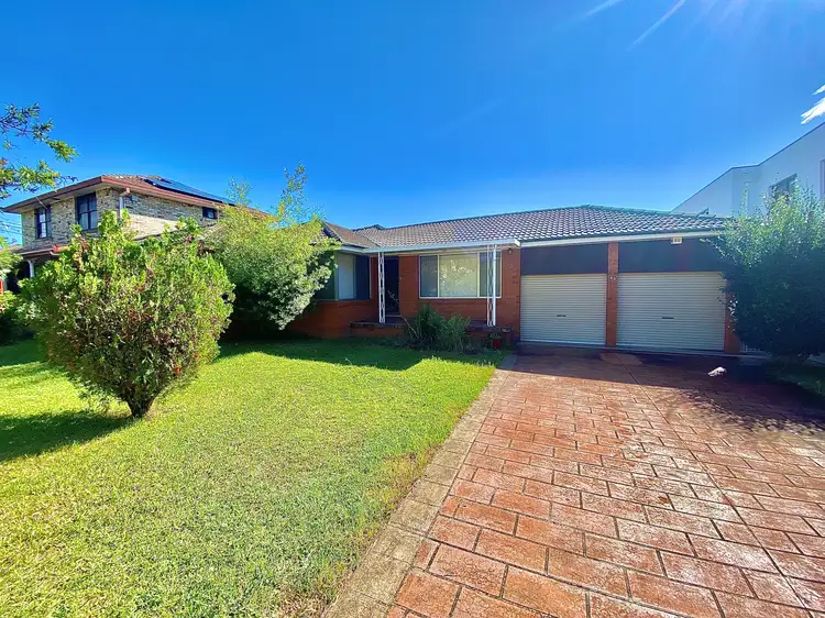 90 Kennedy Street, Picnic Point NSW 2213