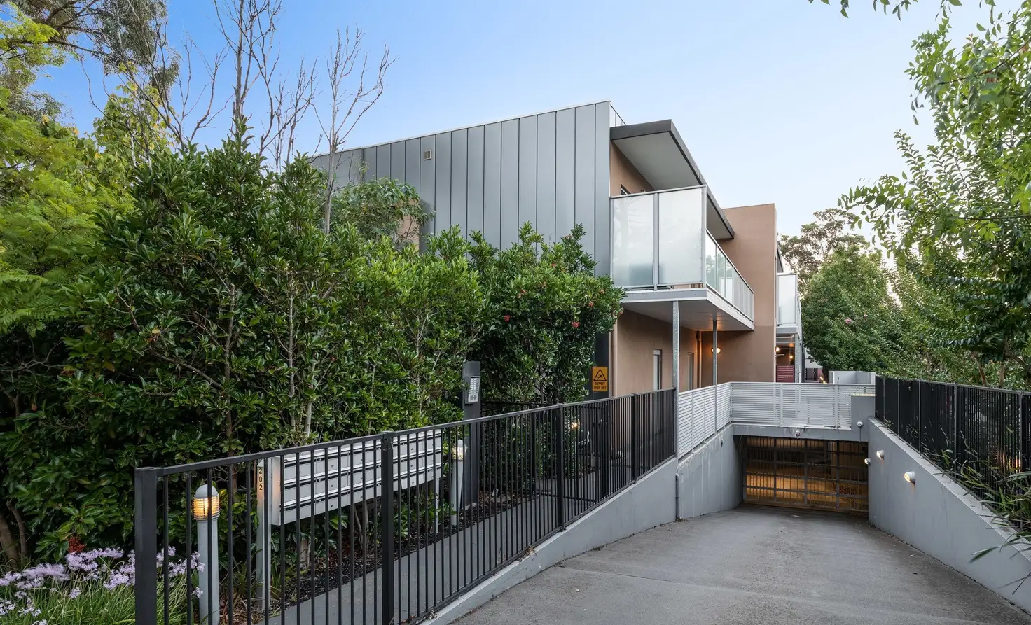 Main view of Homely unit listing, 1/202 Glen Iris Road, Glen Iris VIC 3146