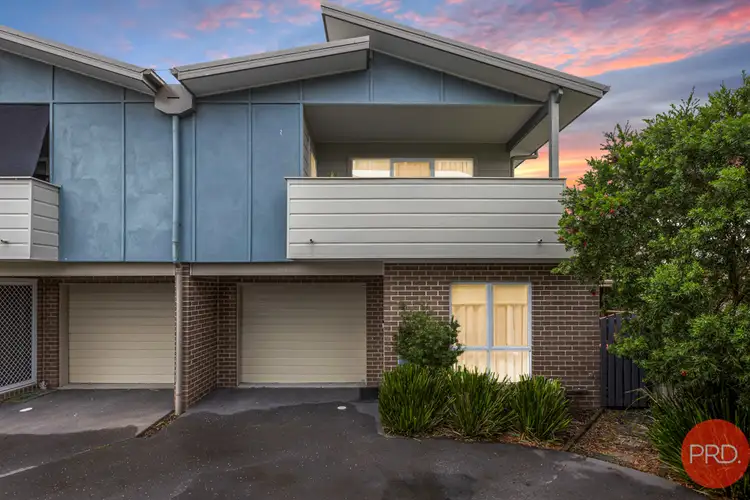 2/51 Warbler Avenue, Aberglasslyn NSW 2320