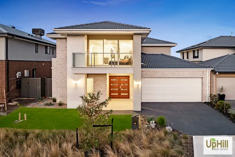 18 Velvet Circuit, Clyde North VIC 3978