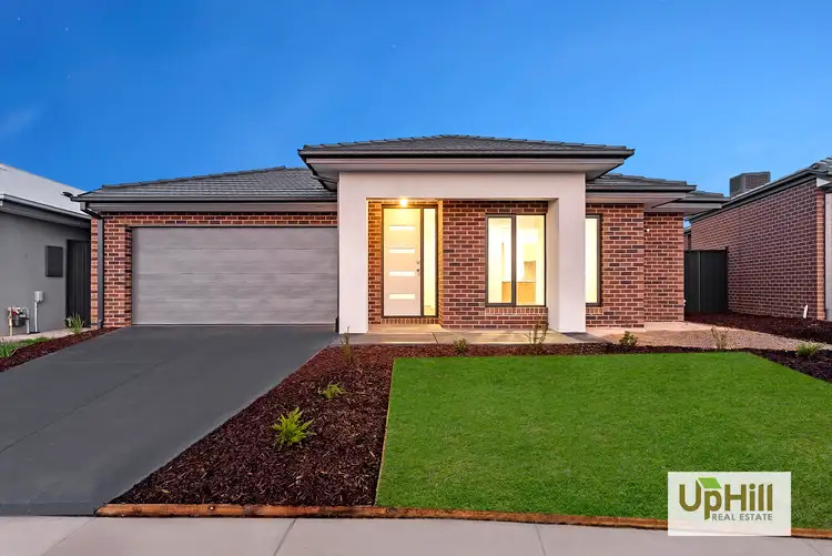 13 Nightfall Avenue, Clyde North VIC 3978
