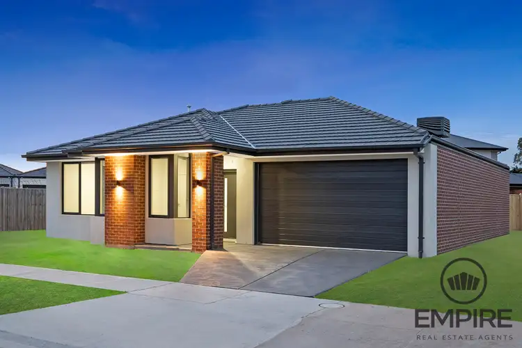 7 Westerfolds St, Clyde North VIC 3978