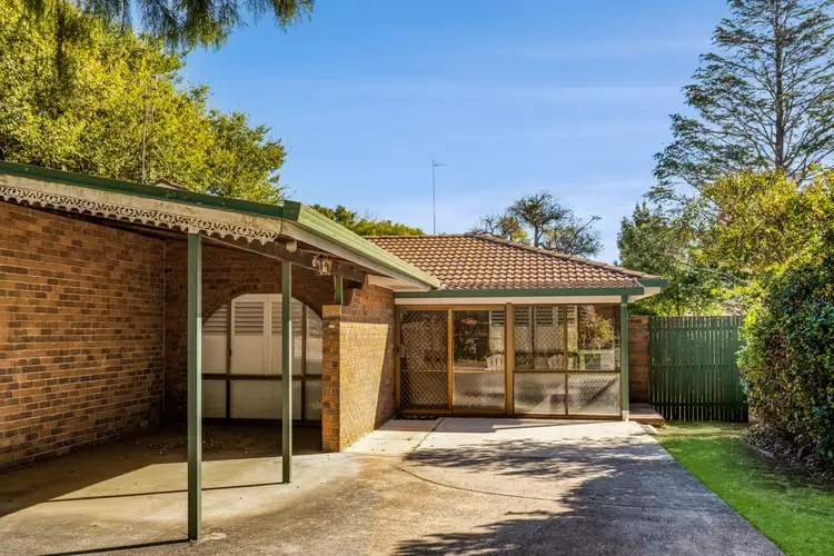 115 Rowbotham Street