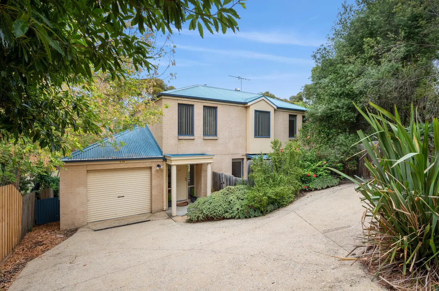 Main view of Homely townhouse listing, 2/12 Southdown Crescent, Belmont VIC 3216