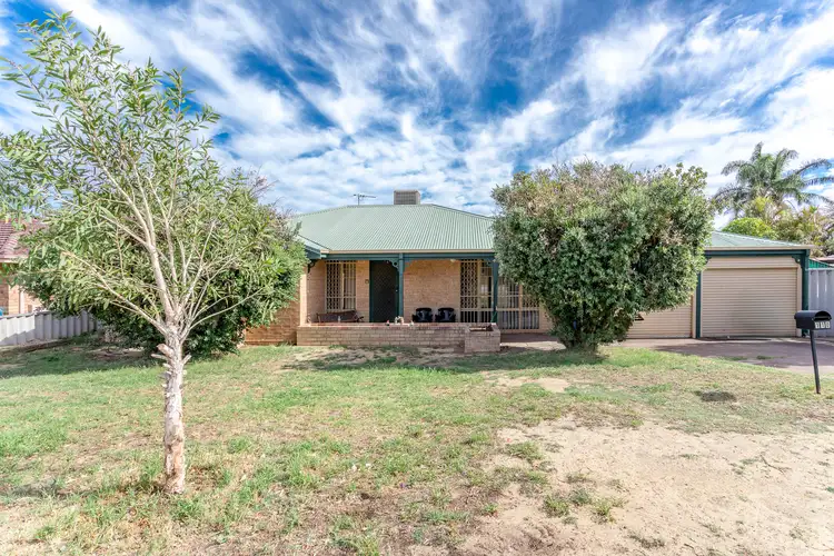 110 Lowanna Way, Armadale WA 6112