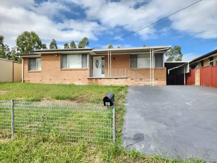 41 Acacia Avenue, Prestons NSW 2170