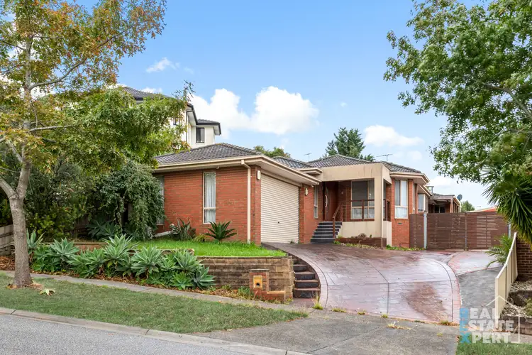 10 The Oaks, Narre Warren VIC 3805