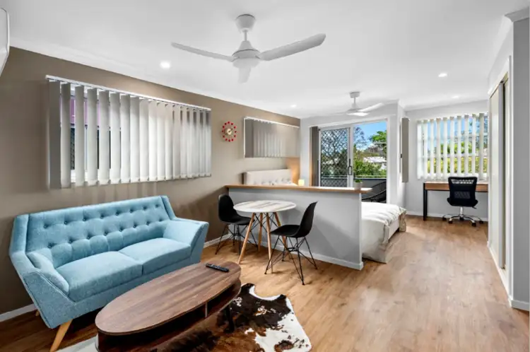 2/10 Bovey Street, Coopers Plains QLD 4108