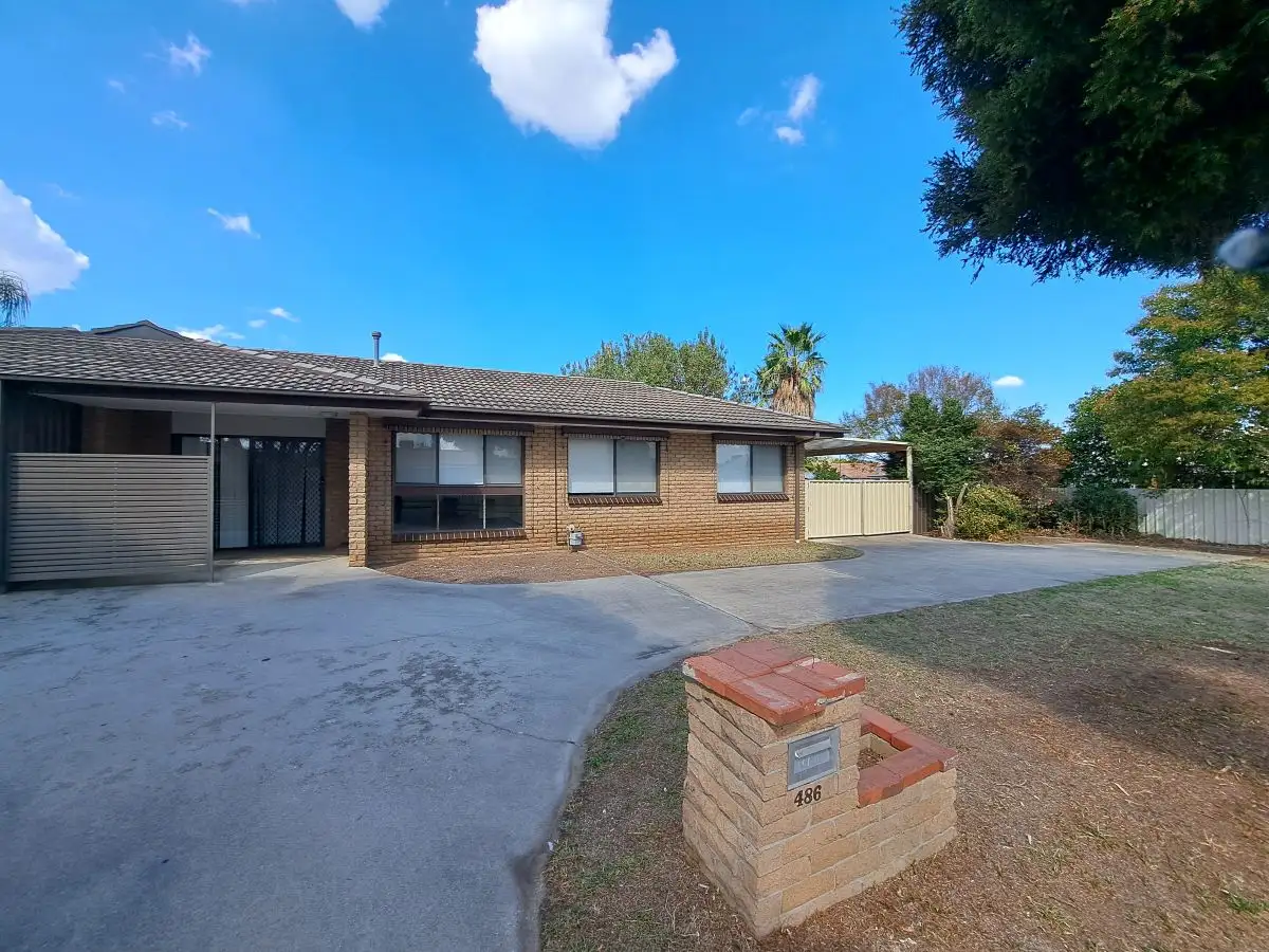 Main view of Homely unit listing, 2/486 Kotthoff Street, Lavington NSW 2641