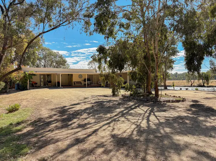 11 Whirlpool Lane, Murrabit VIC 3579