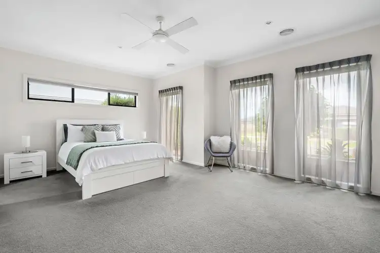 5 Tenneyson Close