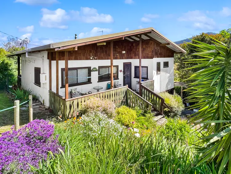 7 Goughs Crescent, Goughs Bay VIC 3723