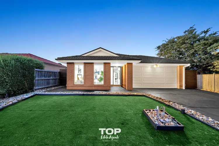 12 Longbow Terrace, Cranbourne North VIC 3977