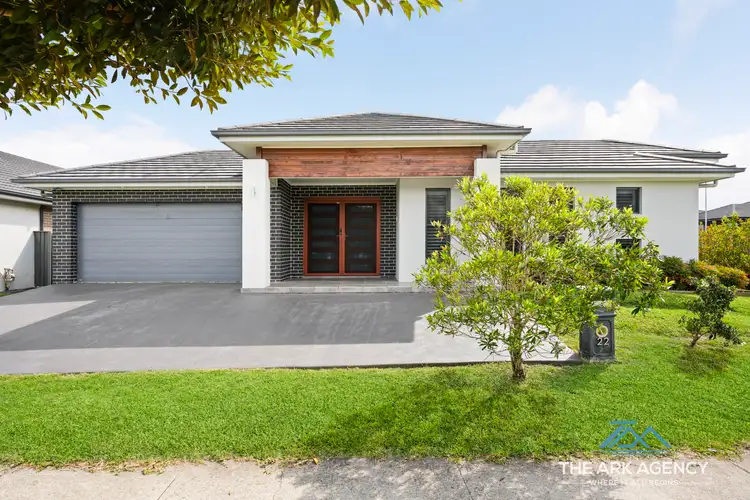 22 Buckingham Loop, Oran Park NSW 2570