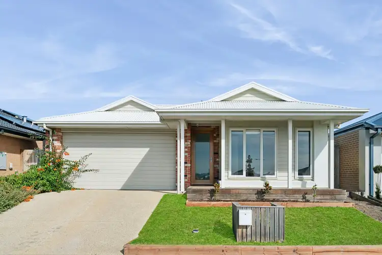19 McCubbin Drive, Mount Duneed VIC 3217