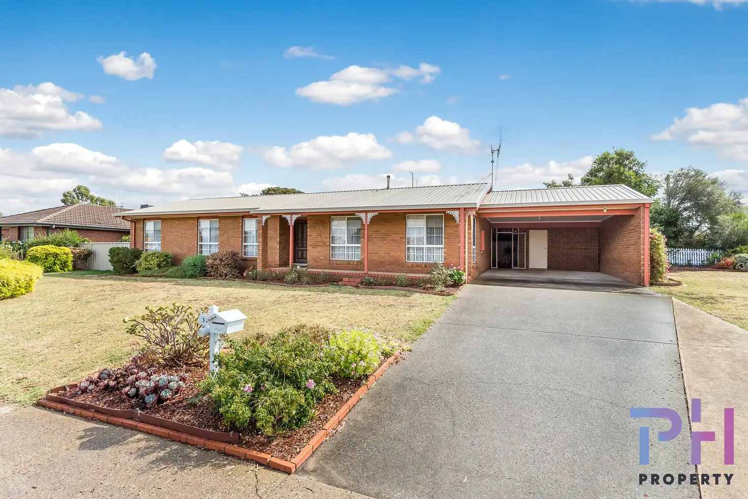 Main view of Homely house listing, 39 Clee Crescent, Strathdale VIC 3550