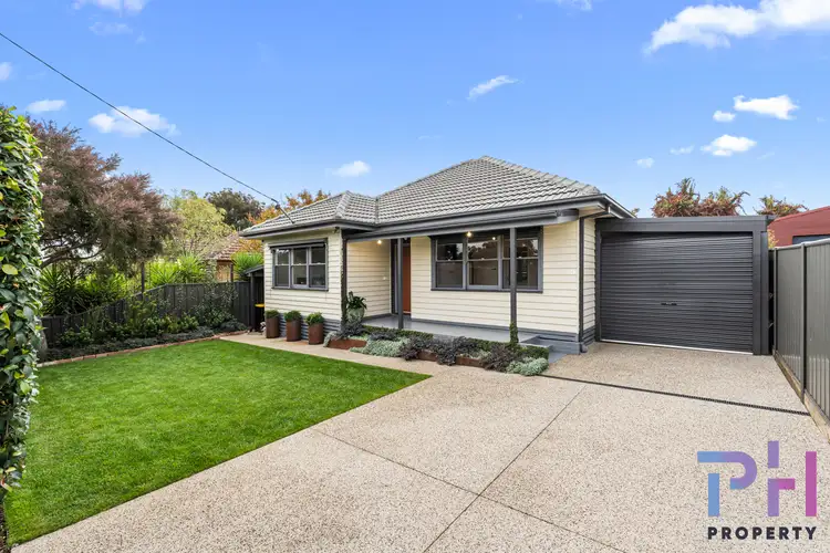 5 Osborne Street, Flora Hill VIC 3550