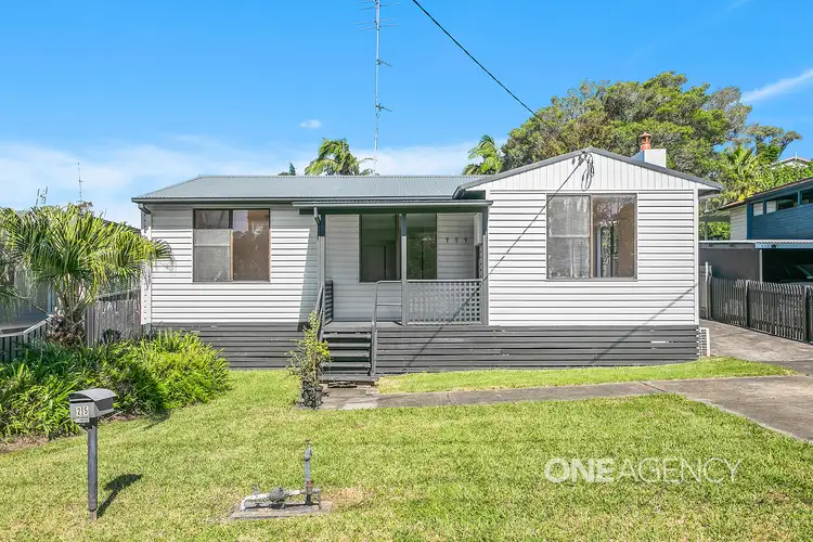 25 Thornbury Avenue, Unanderra NSW 2526