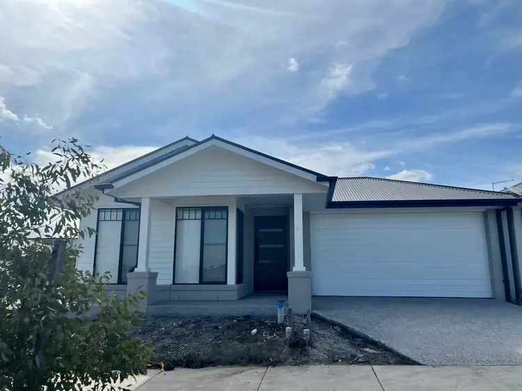 36 Willowmead Boulevard, Donnybrook VIC 3064