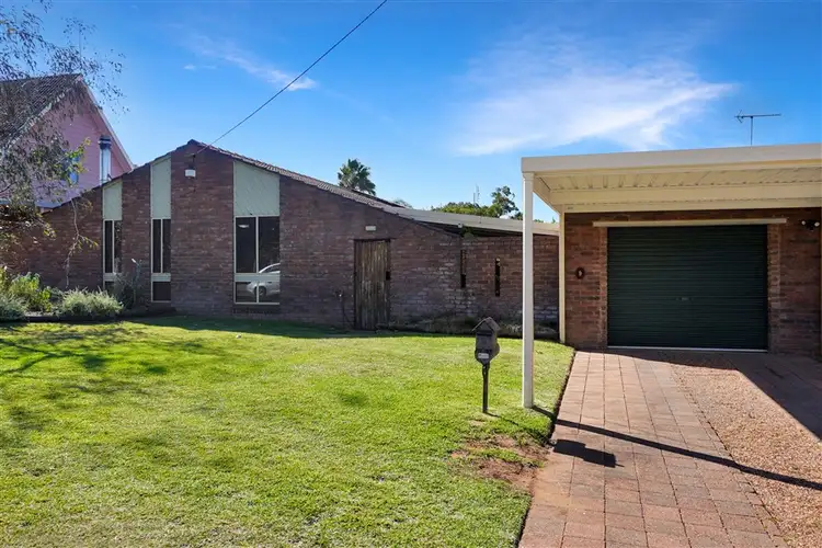 9 Wyndham Avenue, Forbes NSW 2871