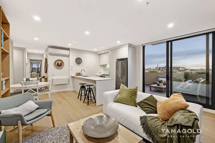 303B/8 Clinch Avenue, Preston VIC 3072