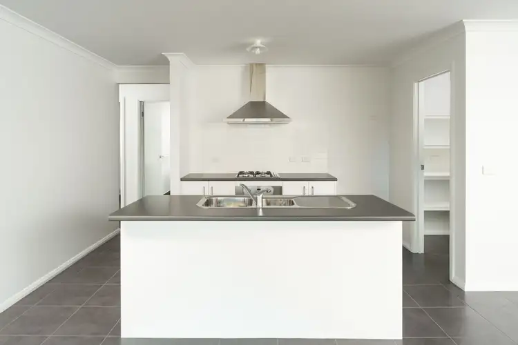Second view of Homely house listing, 5 Partridge Way, Wodonga VIC 3690