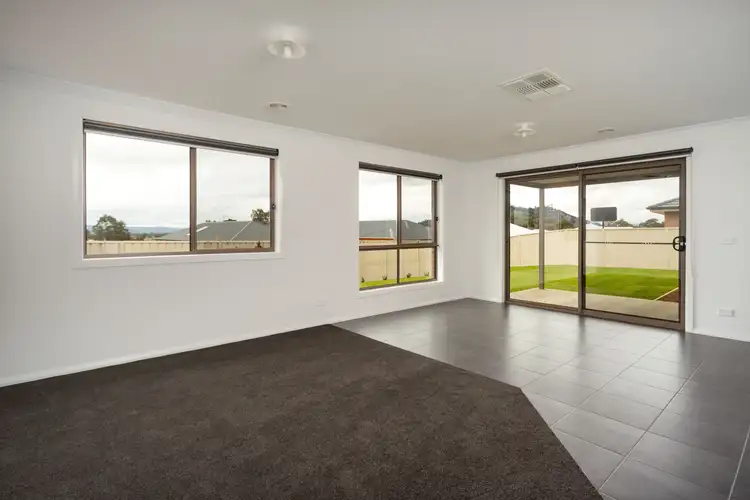 Third view of Homely house listing, 5 Partridge Way, Wodonga VIC 3690