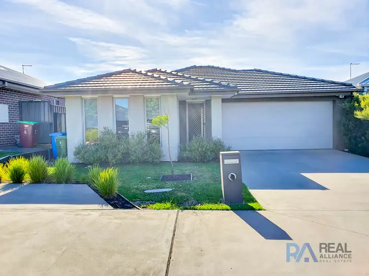 10 Naso Place, Clyde North VIC 3978