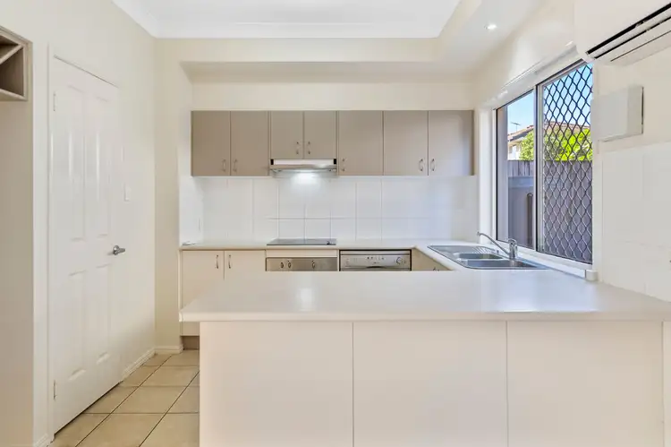 Fourth view of Homely townhouse listing, 8/11 Pyranees Street, Calamvale QLD 4116