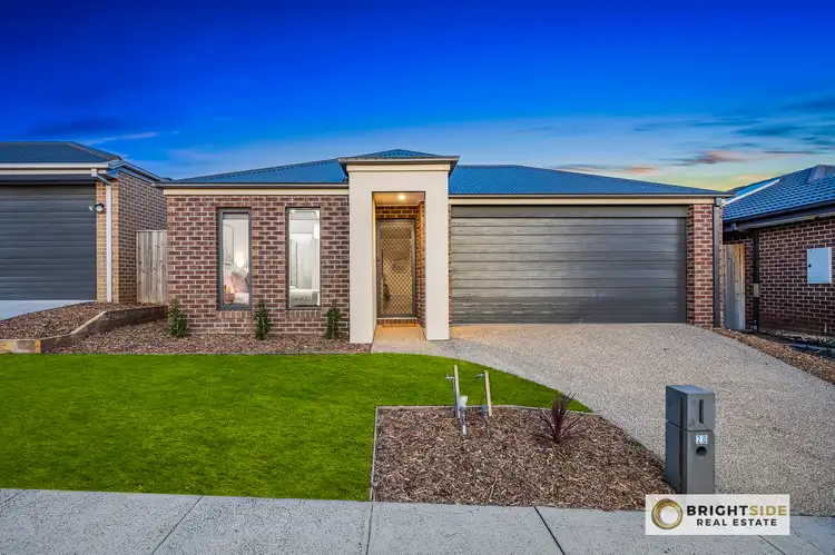 20 Manoora Avenue, Clyde North VIC 3978