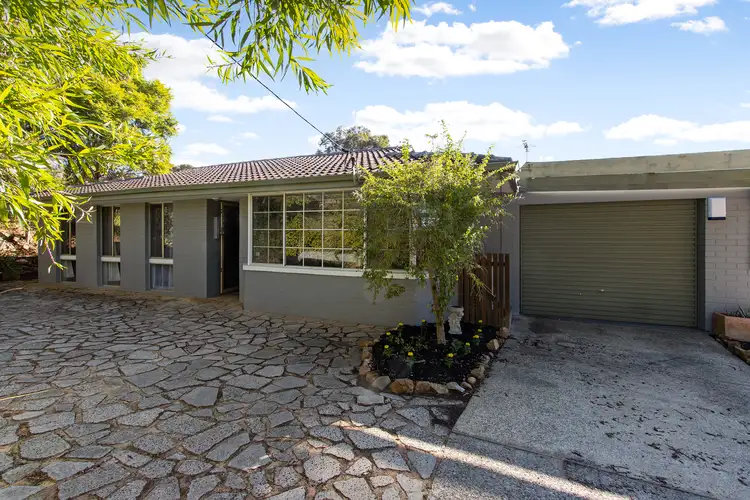17 Carrick Road, Mount Richon WA 6112