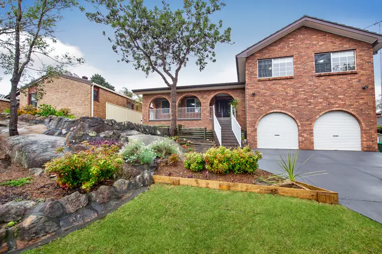 16 Hall Drive, Menai NSW 2234