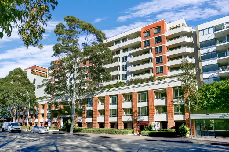 60/121 Pacific Highway, Hornsby NSW 2077