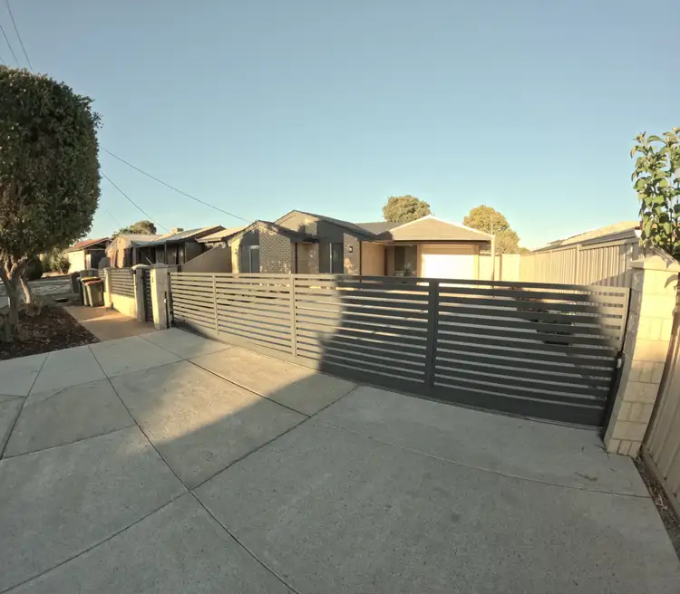4 Giles Place, Mirrabooka WA 6061