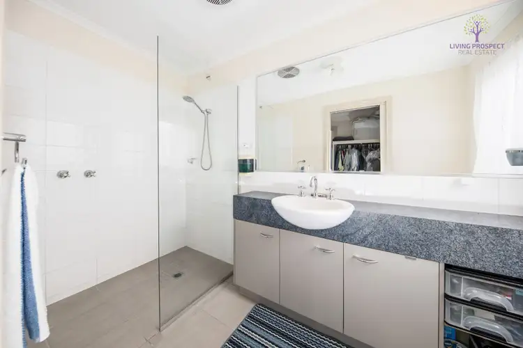 Seventh view of Homely house listing, 6 Grey Teal Place, Lara VIC 3212