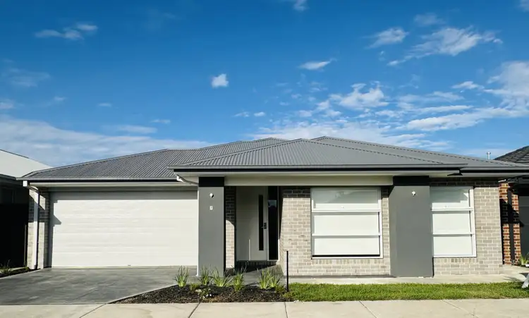 7 Spreading Road, Mickleham VIC 3064