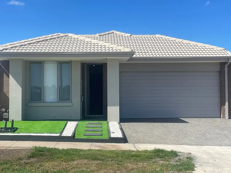 22 Dulcis Street, Manor Lakes VIC 3024