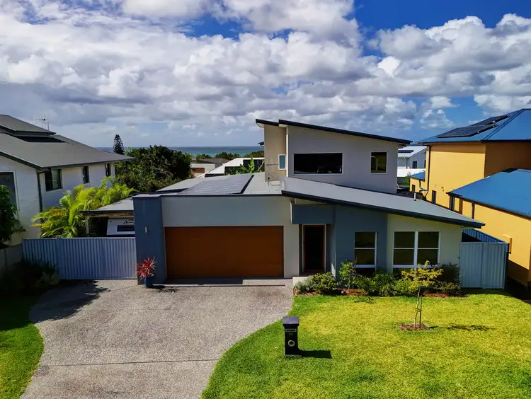 24 Emerald Drive, Diamond Beach NSW 2430
