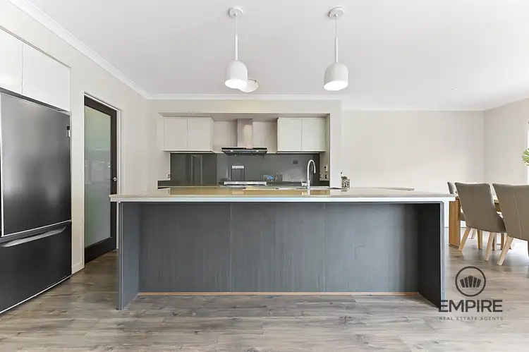 7 Mill Circuit, Clyde North VIC 3978